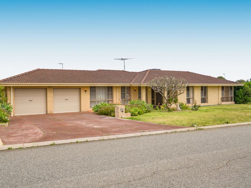 15 Turfan Way, Lake Coogee