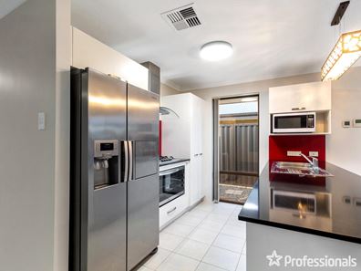 19 Goulburn Road, Baldivis WA 6171