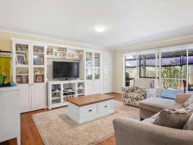 126 Norton Promenade, Dalyellup WA 6230