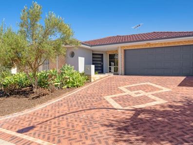 19 Kotisina Gardens, Lake Coogee WA 6166