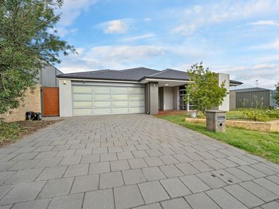 12 Pennine Way, Wellard WA 6170