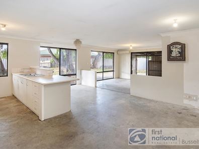 1 Lorikeet Loop, Broadwater WA 6280