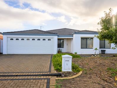 5 Diadem Cres, Bertram WA 6167