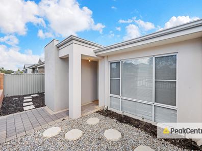 6 Cordata Avenue, Wandi WA 6167