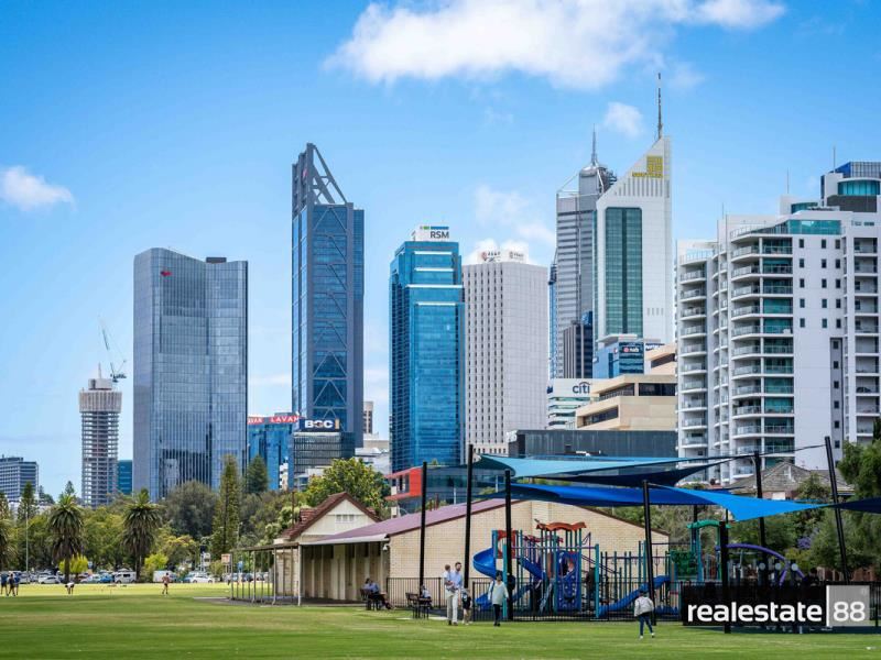 26/122 Terrace Road, Perth