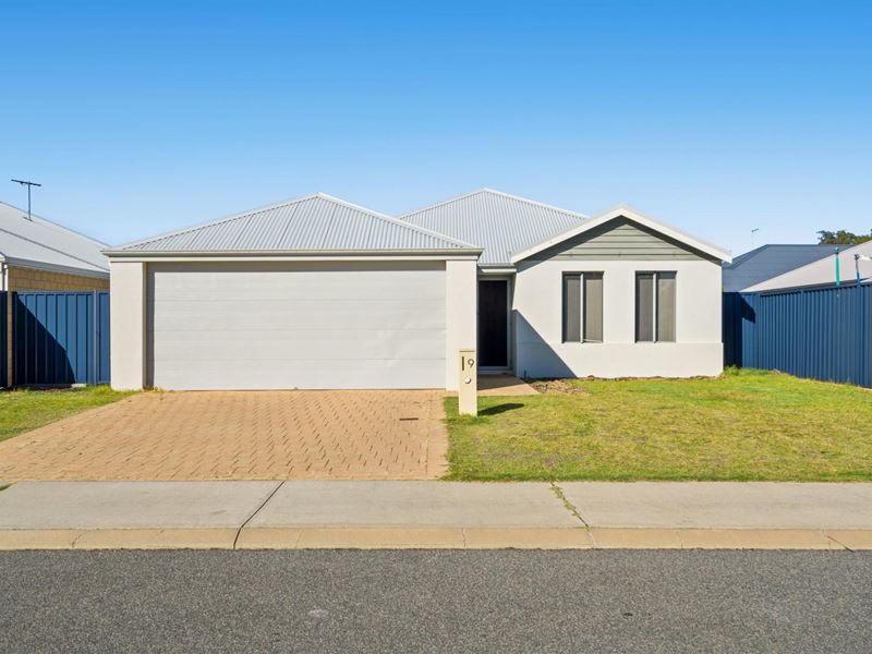 9 Sarsaparilla Ramble, Byford WA 6122