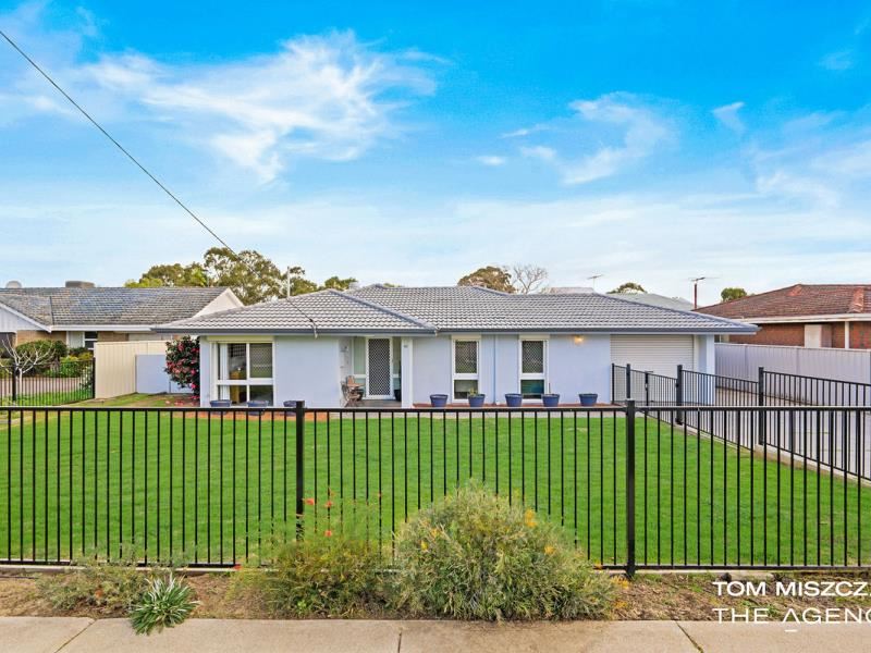 45 Gilbertson Road, Kardinya