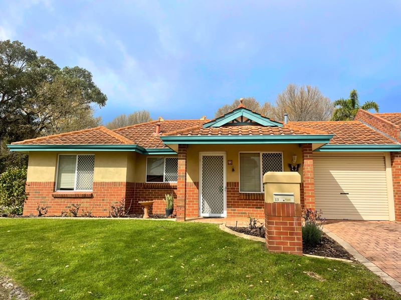 13 Cottonwood Place, O'Connor
