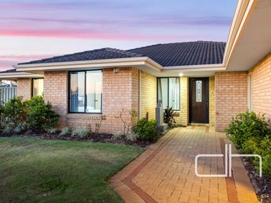 8 Brockwell Parkway, Landsdale WA 6065