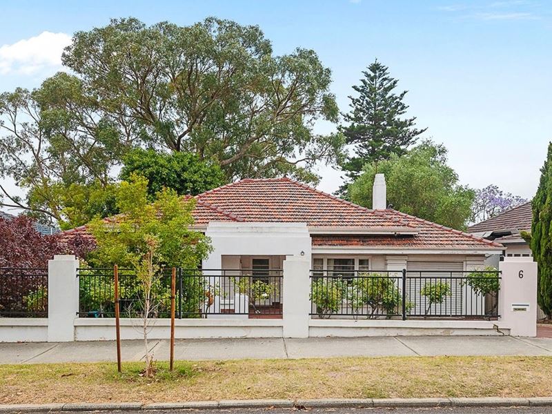 6 Oceanic  Drive, Floreat