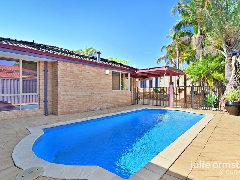 19 Chichester  Drive, Woodvale