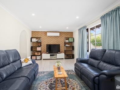 12 Sherwood Court, Armadale WA 6112