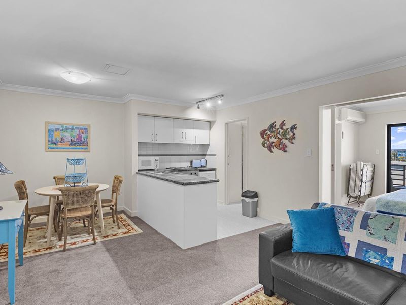 605/112 Mounts Bay Road, Perth