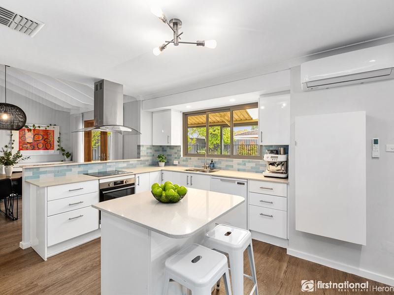 6 Amphion Place, Leeming