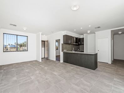 Unit 1-5/344 Wharf Street, Queens Park WA 6107