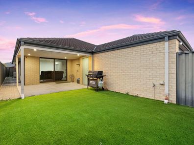 10 Marden Grange, Aveley WA 6069