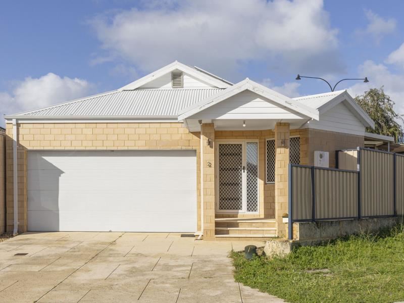 2 Hollywood Heights, Clarkson WA 6030