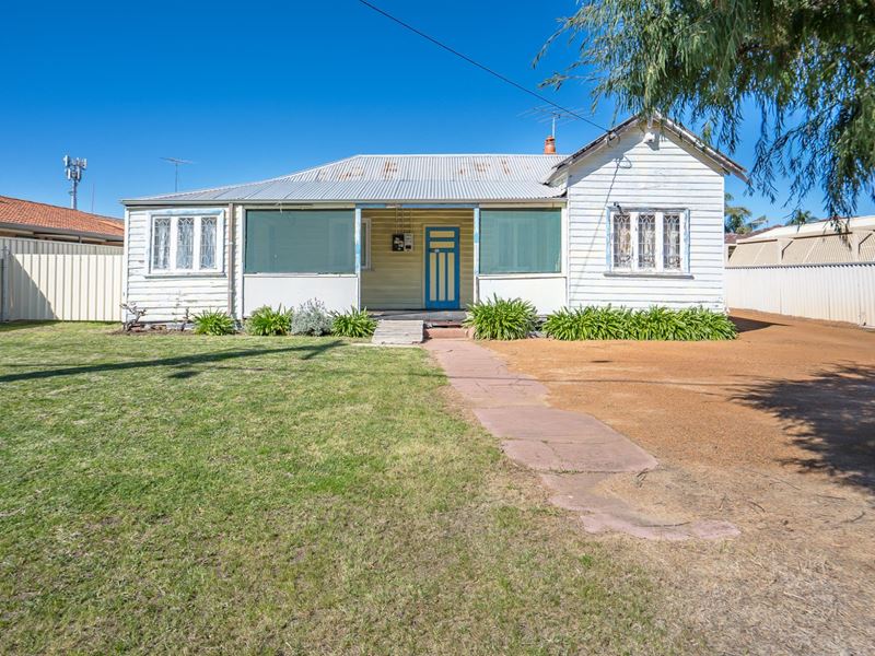 27 Tuckey Street, Mandurah