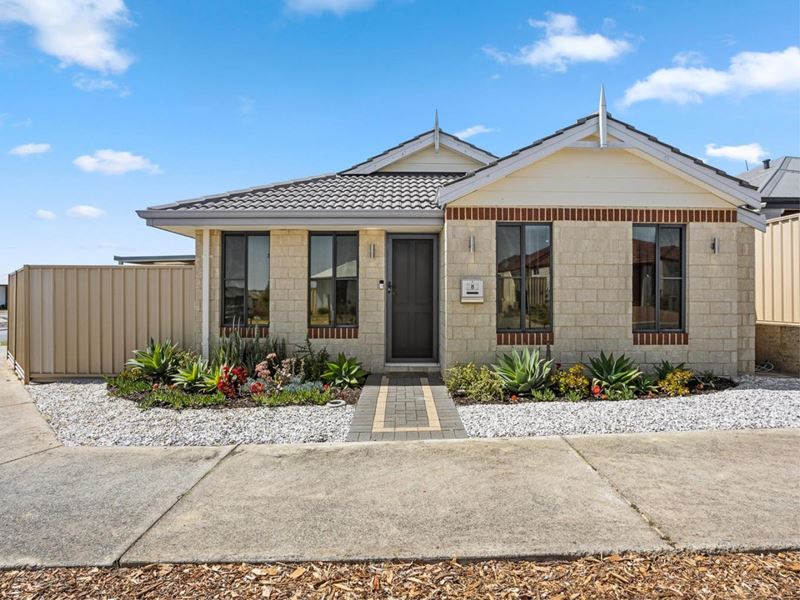 8 Oakes Way, Hammond Park