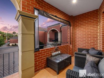 4/5 Leslie  Place, Tuart Hill WA 6060