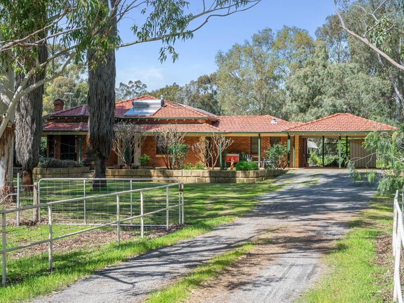 18 Gloaming Way, Darling Downs WA 6122