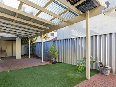 4/11 Gochean Avenue, Bentley WA 6102