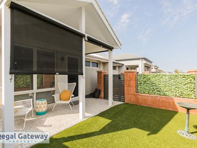 7 Paroo Way, Wandi WA 6167