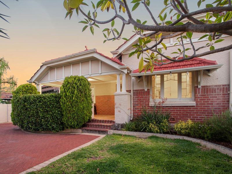 11A Lake Monger Drive, West Leederville WA 6007