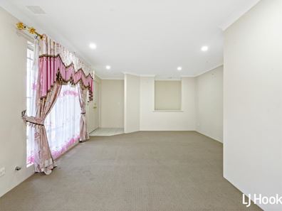 12 Exmouth Place, Thornlie WA 6108