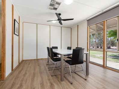 104 Spears Drive, Oakford WA 6121