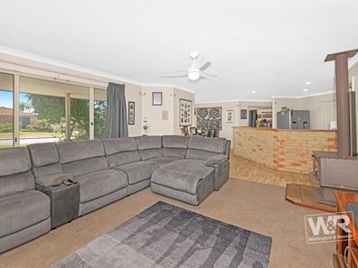 11 Salvado Road, Orana WA 6330