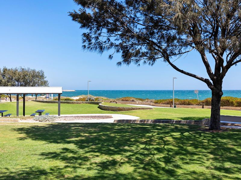 38 Grampians Drive, Clarkson
