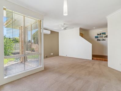 10 Woodbridge Drive, Cooloongup WA 6168