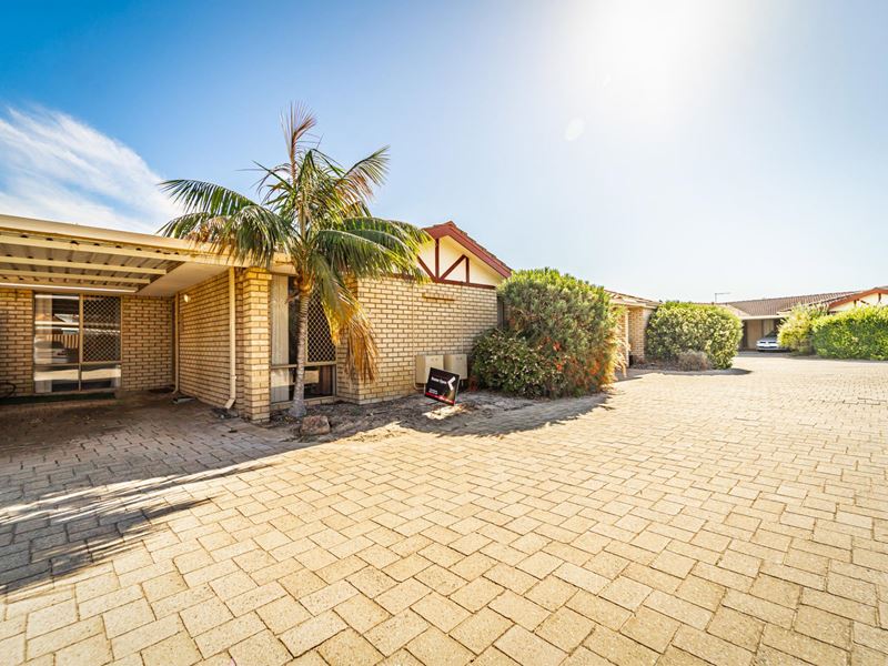 9/10 Merope Close, Rockingham