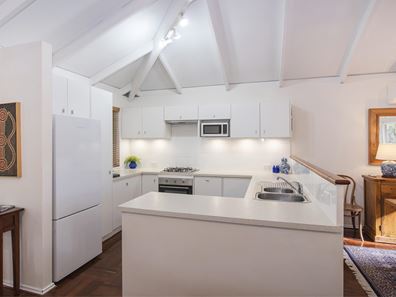 1/6 Freebridge Place, Dunsborough WA 6281