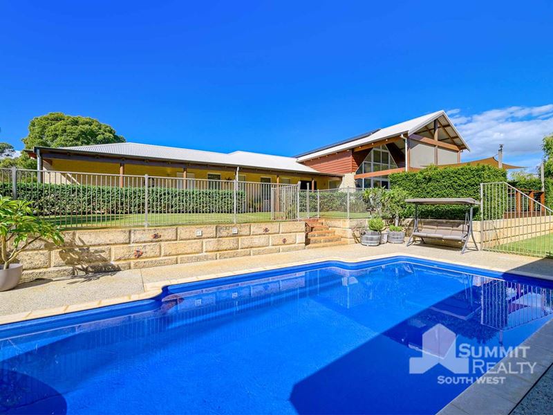 4 Fletcher Court, Leschenault WA 6233