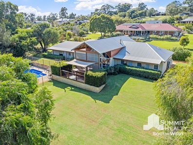 4 Fletcher Court, Leschenault WA 6233