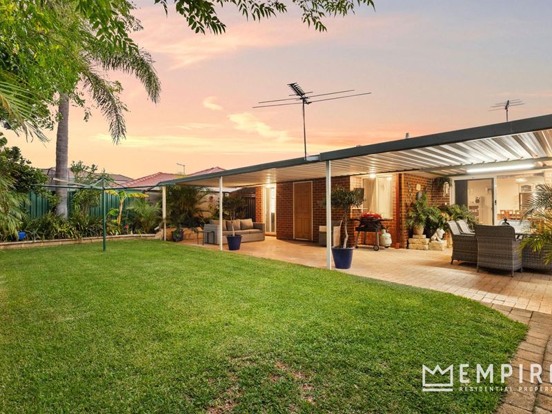 17A Arlington Loop, Coogee WA 6166