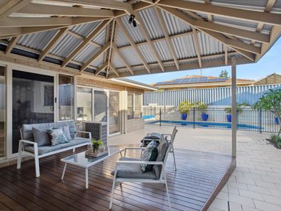 15 Seaside Gardens, Mullaloo WA 6027