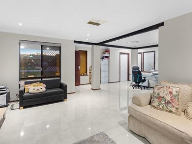 79 Grenadier Drive, Thornlie WA 6108