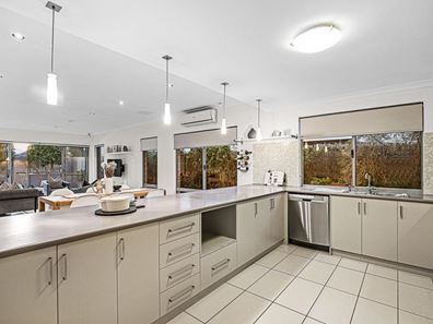 120 Alice Street, Doubleview WA 6018