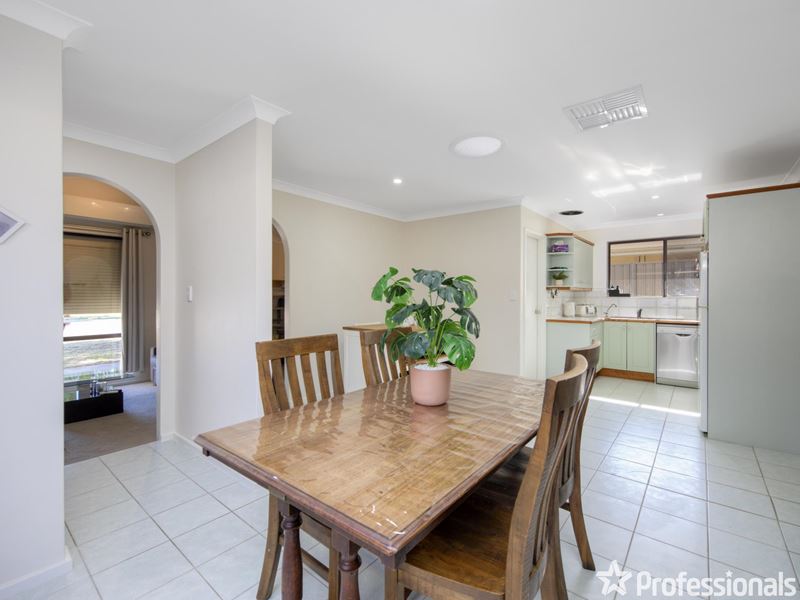 62 Lincoln Road, Forrestfield WA 6058