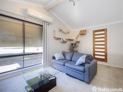 62 Lincoln Road, Forrestfield WA 6058