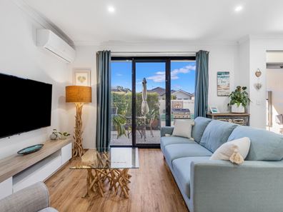 7/2 Crystalline Road, Spearwood WA 6163