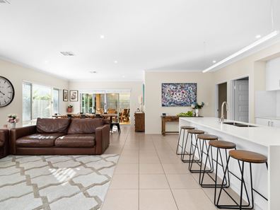 16 Cingalee Drive, Madora Bay WA 6210