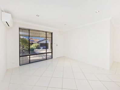 4/215 Royal Street, Yokine WA 6060