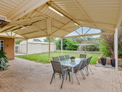 4 Merilup Court, Hillman WA 6168