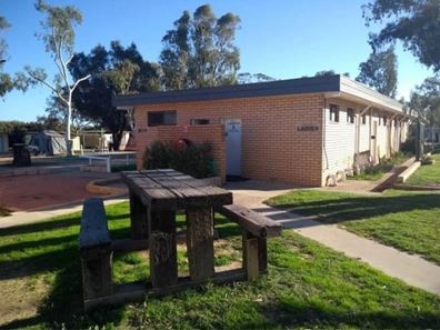 Accommodation/Tourism - Major Northern Seaside Town Caravan Park