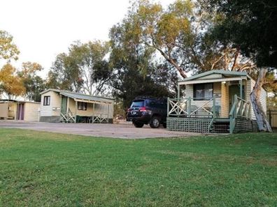 Accommodation/Tourism - Major Northern Seaside Town Caravan Park