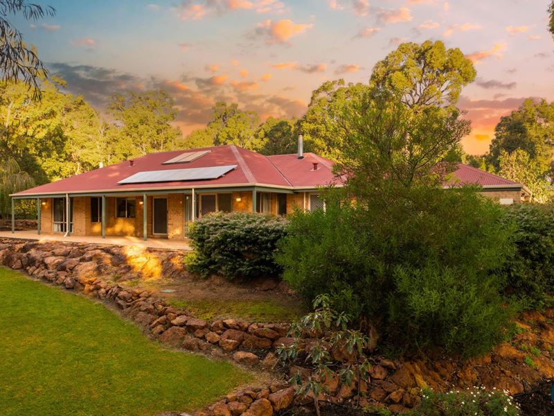 5 Dealbata Green, Roleystone WA 6111